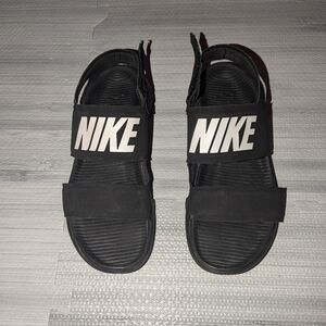 Nike Tanjun Sandals